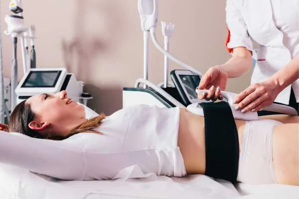 woman having body sculpting to help improve her body image and her mental health Fulham